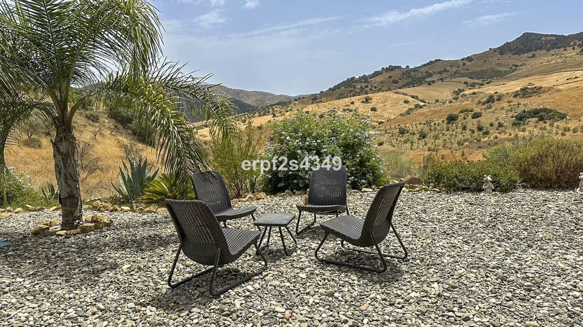 3 bedroom Finca/Country House for sale in Alora with pool garage - € 369,000 (Ref: 9210464)