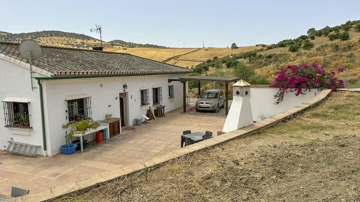 3 bedroom Finca/Country House for sale in Alora with pool garage - € 369,000 (Ref: 9210464)