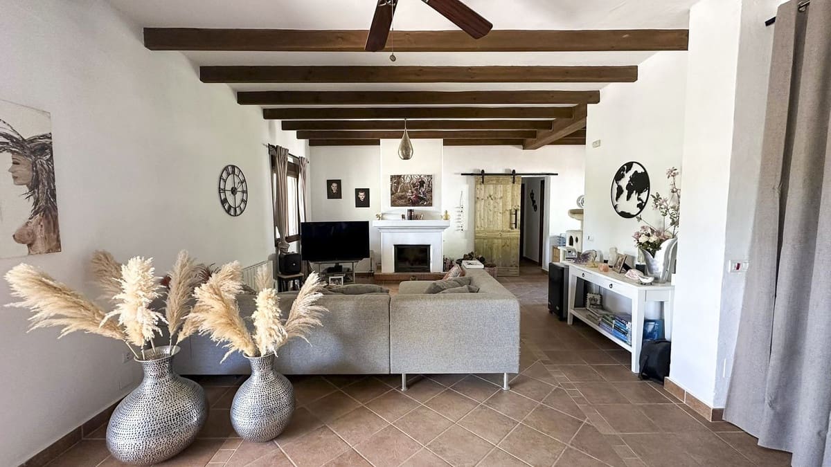 3 bedroom Finca/Country House for sale in Alora with pool garage - € 369,000 (Ref: 9210464)