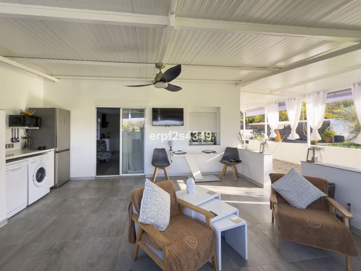 2 sypialnia Finka/Dom wiejski na sprzedaż w Coin z garażem - 250 000 € (Ref: 9243525)