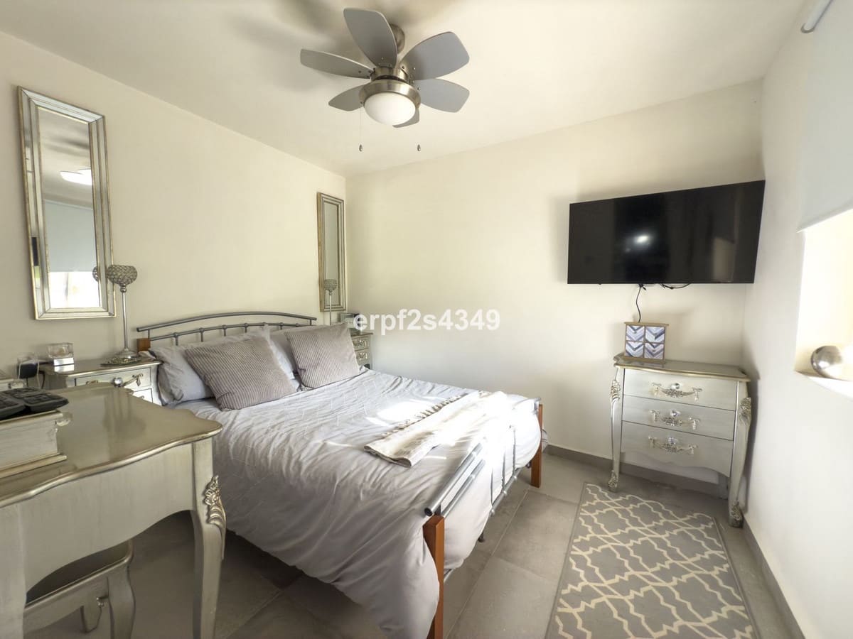 Finca/Casa Rural de 2 habitaciones en Coín en venta con garaje - 250.000 € (Ref: 9243525)