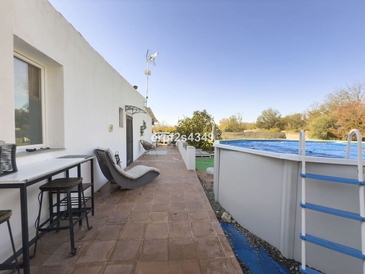 Finca/Casa Rural de 2 habitaciones en Coín en venta con garaje - 250.000 € (Ref: 9243525)