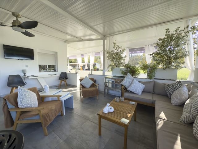 2 slaapkamer Finca/Landhuis te koop in Coín met garage - € 250.000 (Ref: 9243525)