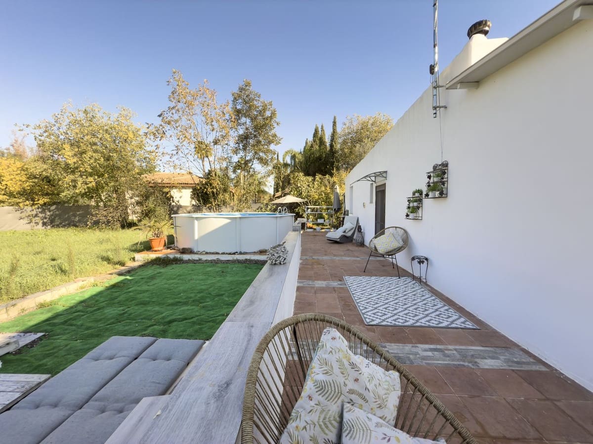 2 bedroom Finca/Country House for sale in Coin with garage - € 250,000 (Ref: 9243525)