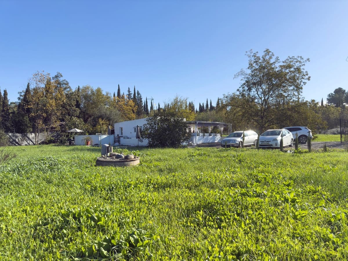 2 bedroom Finca/Country House for sale in Coin with garage - € 250,000 (Ref: 9243525)