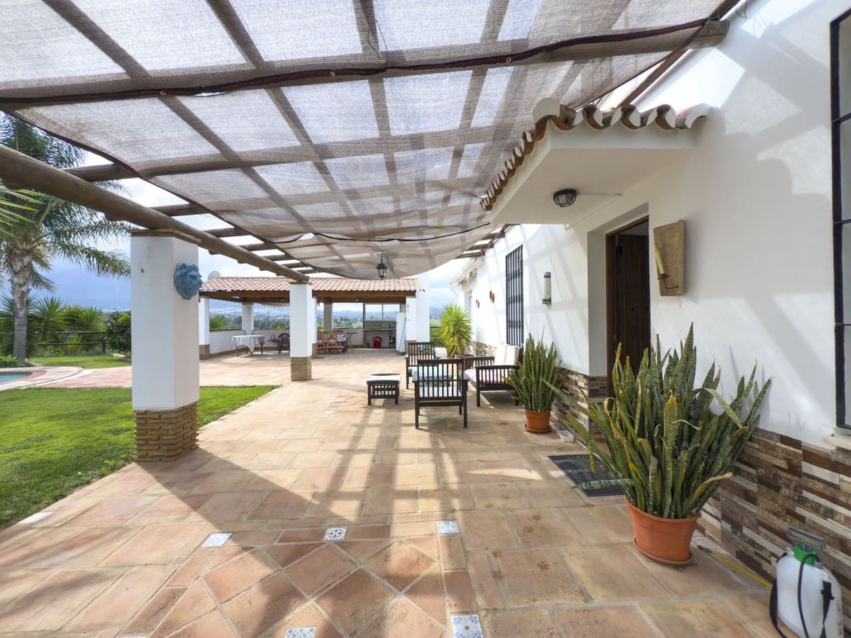 3 chambre Finca/Maison de Campagne à vendre à Alhaurin el Grande avec piscine garage - 650 000 € (Ref: 9322803)