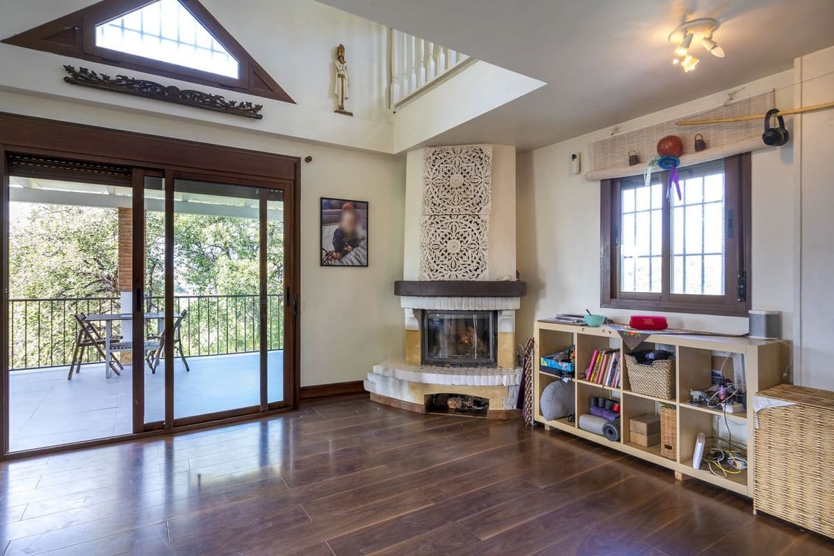 3 sypialnia Willa na sprzedaż w Coin z garażem - 599 000 € (Ref: 9500346)