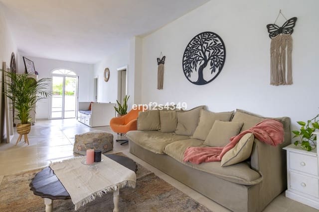 3 bedroom Villa for sale in Coín with garage - € 599,000 (Ref: 9500346)