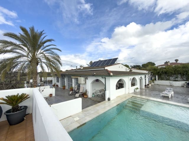 Finca/Casa Rural de 3 habitaciones en Cártama en venta con piscina garaje - 525.000 € (Ref: 9517868)