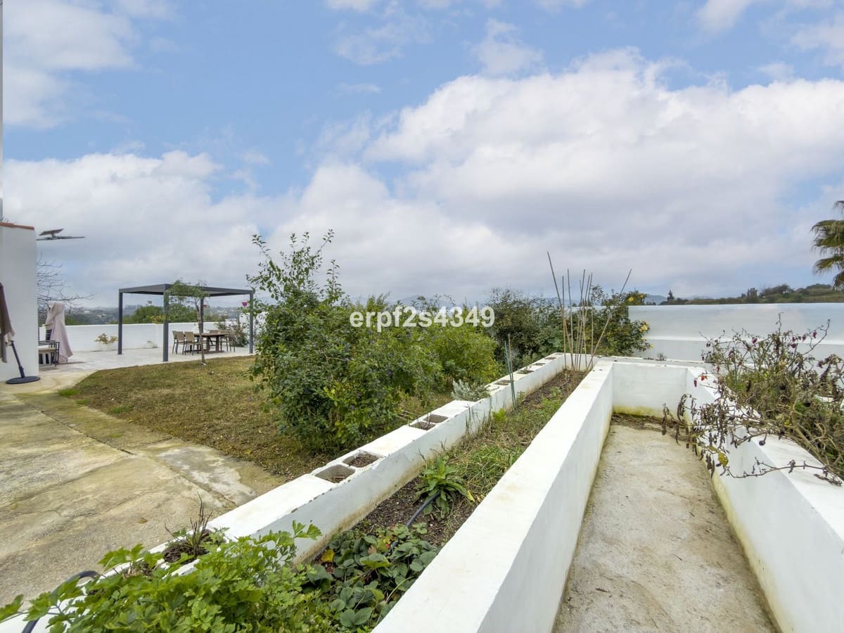 3 bedroom Finca/Country House for sale in Cartama with pool garage - € 525,000 (Ref: 9517868)