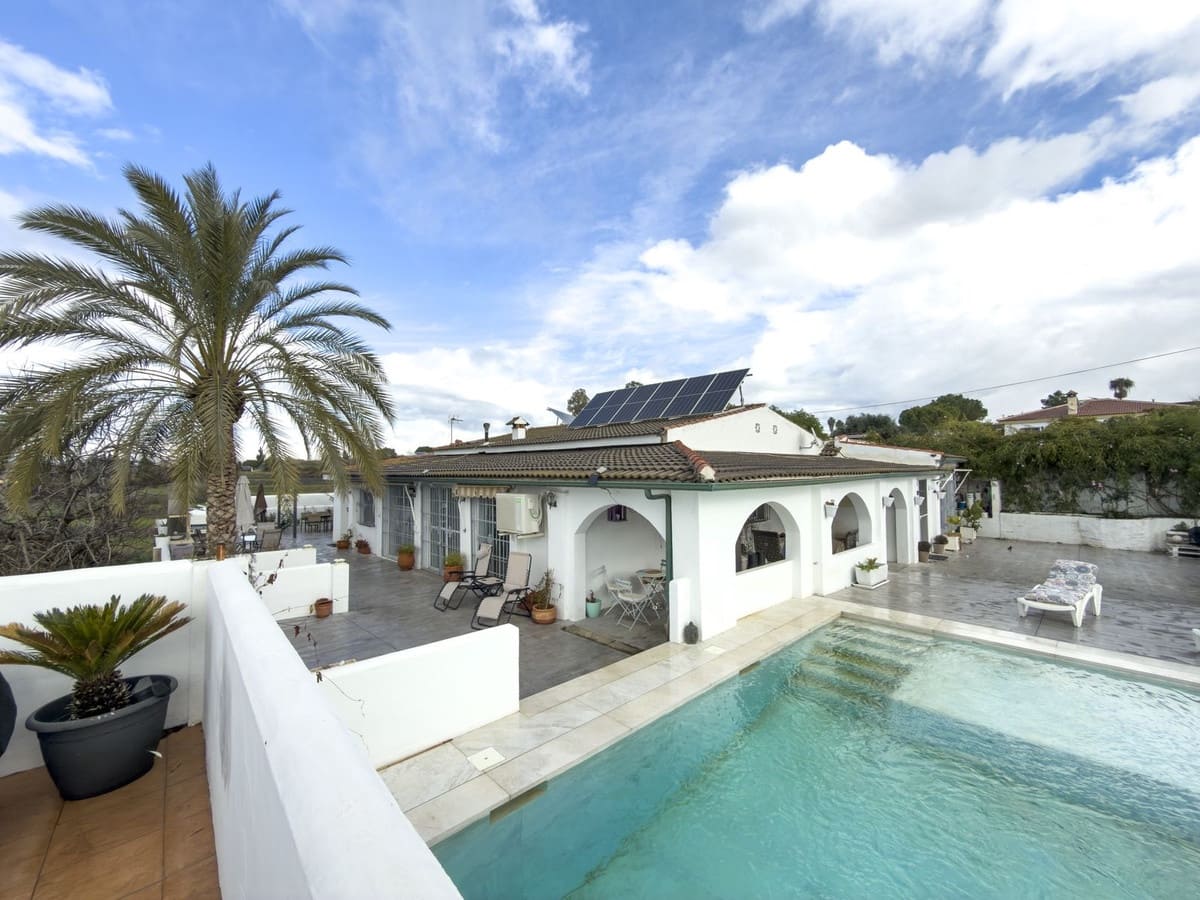 Finca/Casa Rural de 3 habitaciones en Cártama en venta con piscina garaje - 525.000 € (Ref: 9517868)