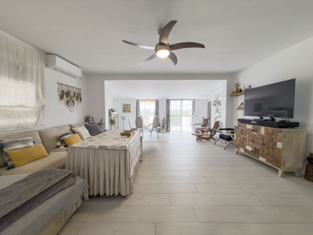 Finca/Casa Rural de 3 habitaciones en Cártama en venta con piscina garaje - 525.000 € (Ref: 9517868)