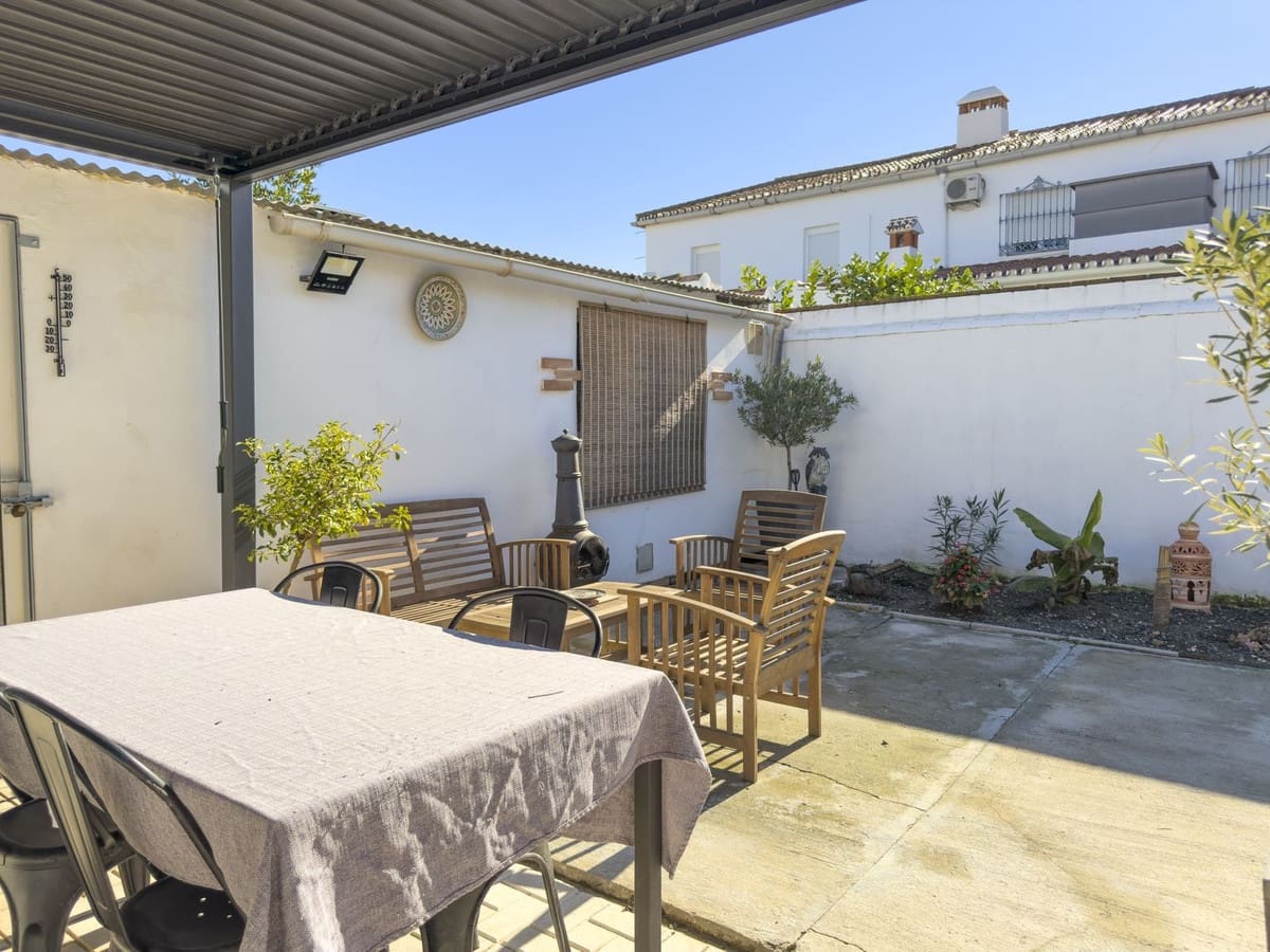 3 soveværelse Semi-Rækkehus til salg i Zalea med garage - € 275.000 (Ref: 9528874)