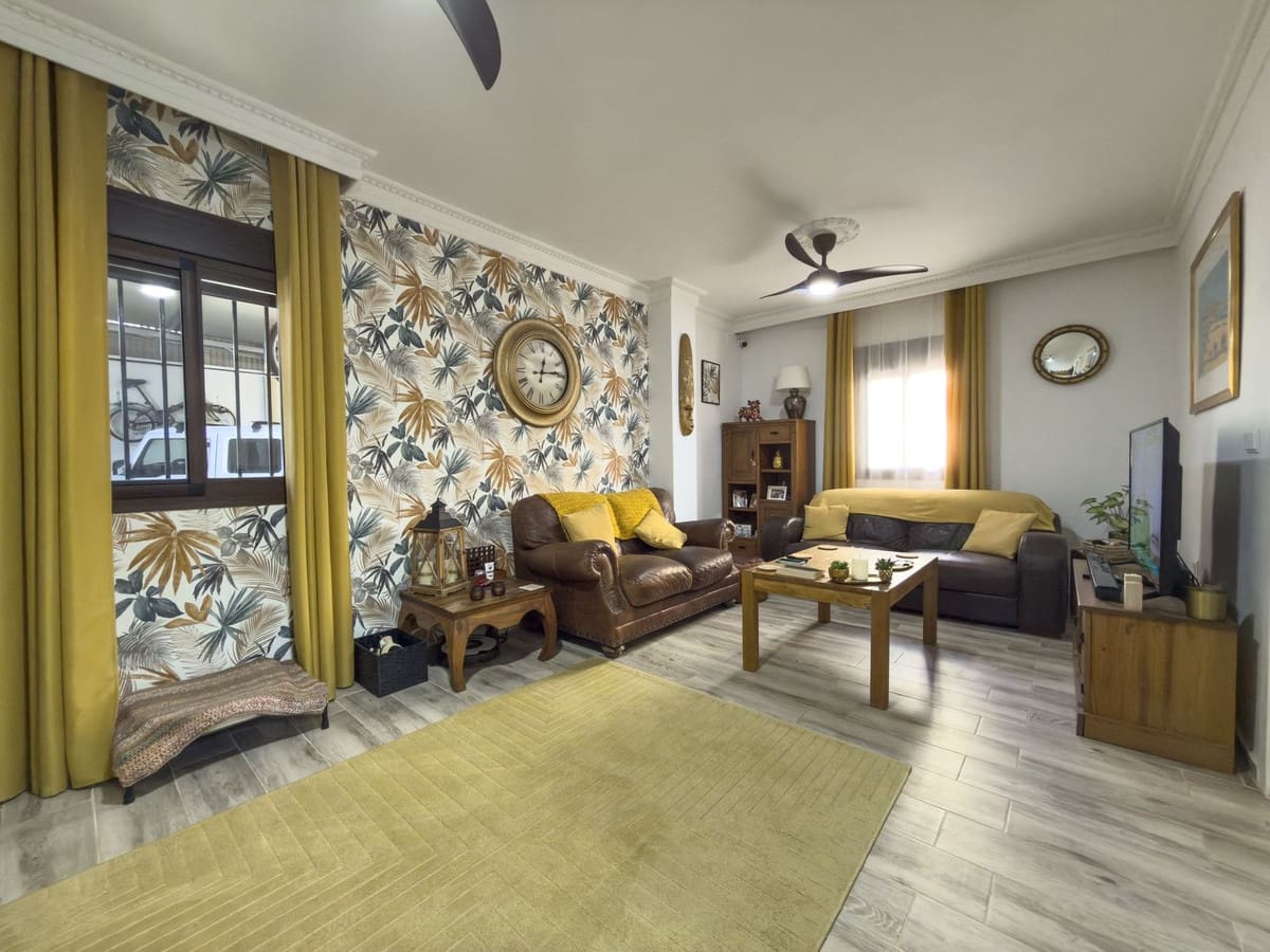 3 soveværelse Semi-Rækkehus til salg i Zalea med garage - € 275.000 (Ref: 9528874)