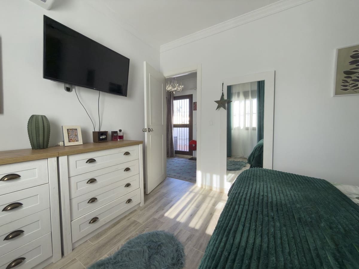 3 soveværelse Semi-Rækkehus til salg i Zalea med garage - € 275.000 (Ref: 9528874)