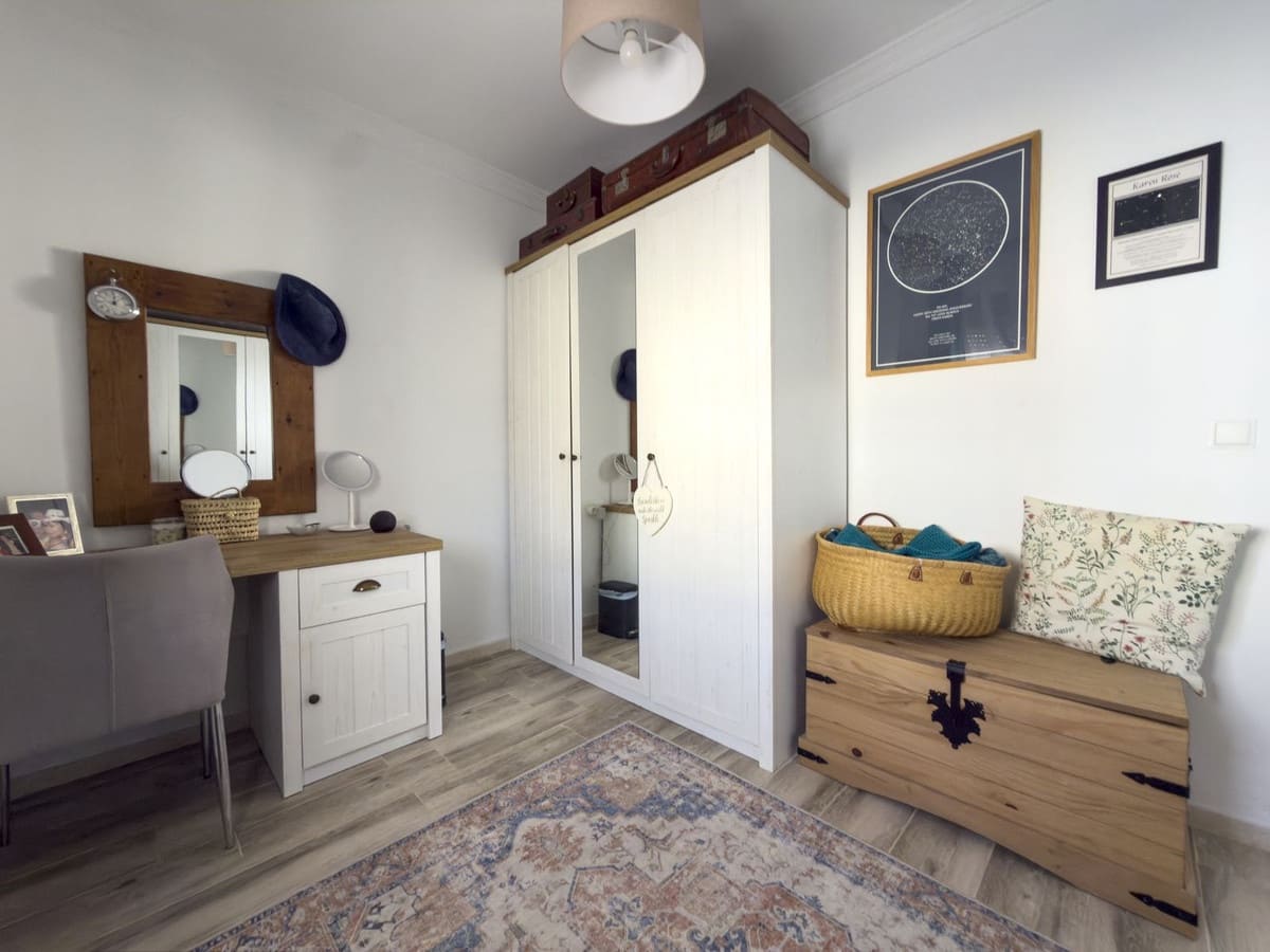 3 soveværelse Semi-Rækkehus til salg i Zalea med garage - € 275.000 (Ref: 9528874)