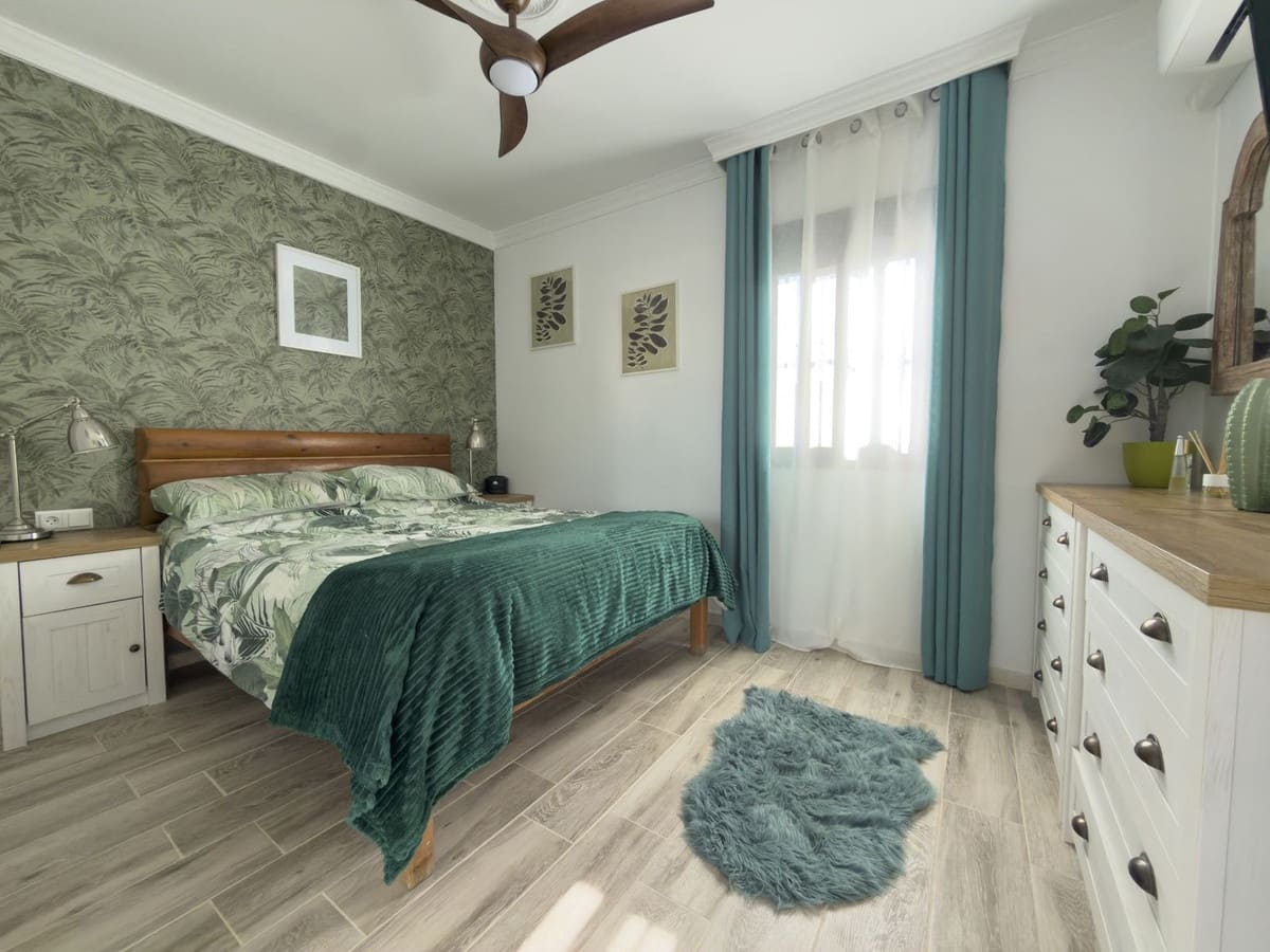 3 soveværelse Semi-Rækkehus til salg i Zalea med garage - € 275.000 (Ref: 9528874)