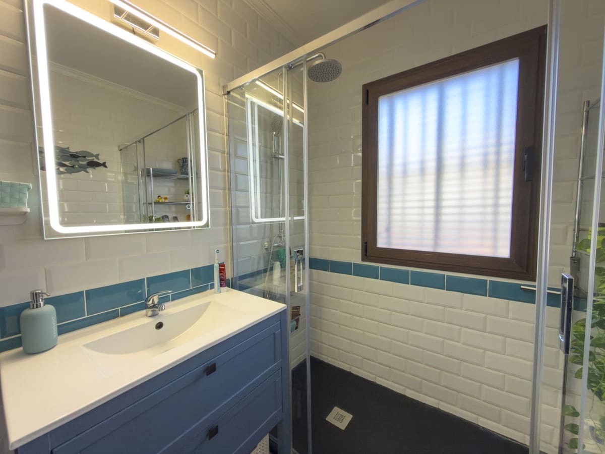 3 soveværelse Semi-Rækkehus til salg i Zalea med garage - € 275.000 (Ref: 9528874)