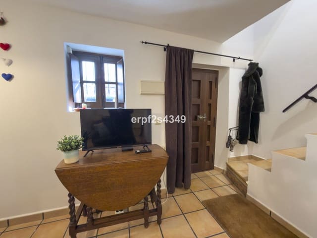 2 makuuhuone Omakotitalo myytävänä paikassa Yunquera - 85 000 € (Ref: 9624180)