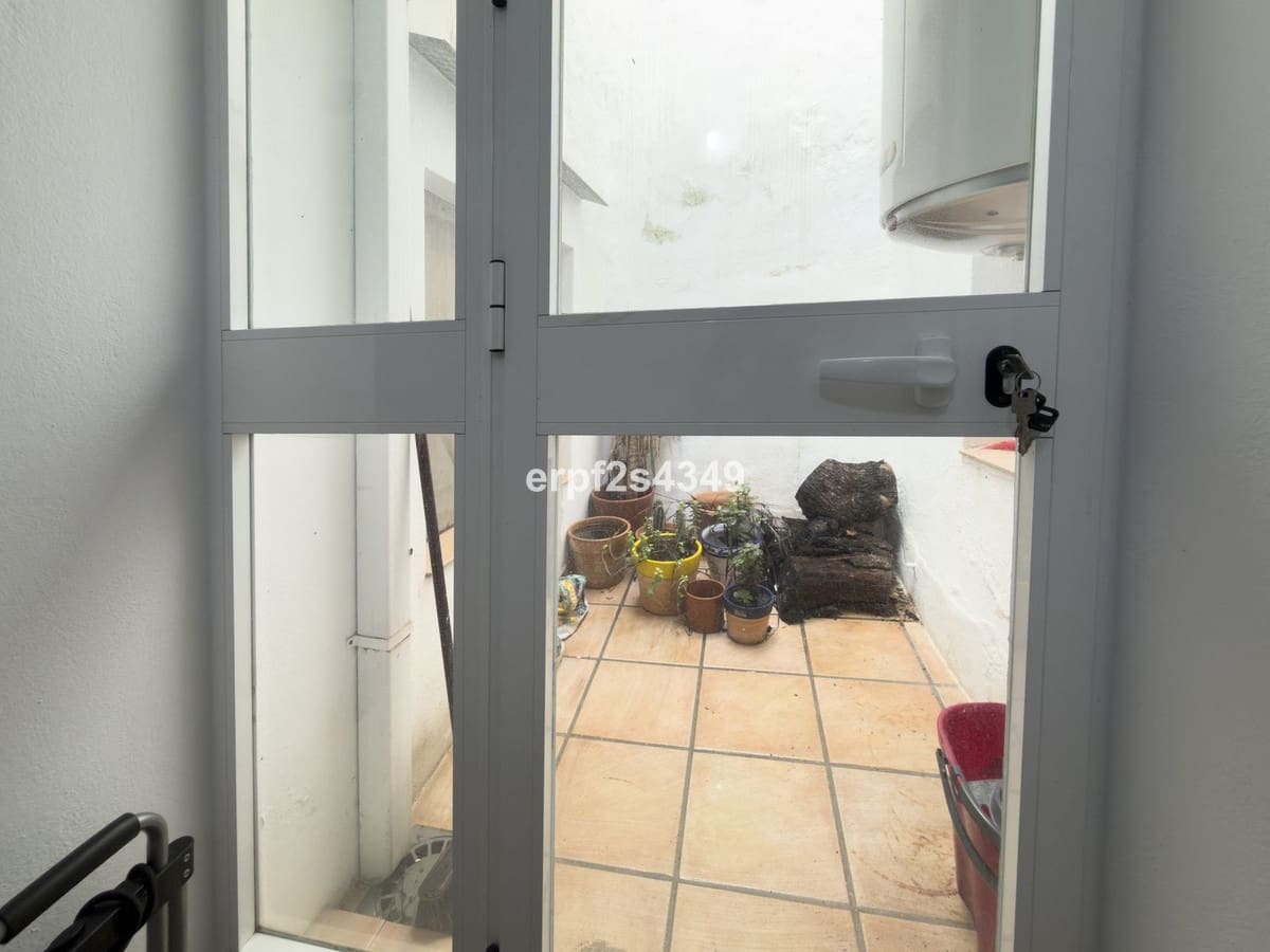 2 bedroom Townhouse for sale in Yunquera - € 85,000 (Ref: 9624180)