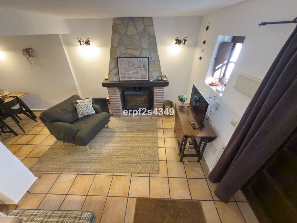 2 bedroom Townhouse for sale in Yunquera - € 85,000 (Ref: 9624180)