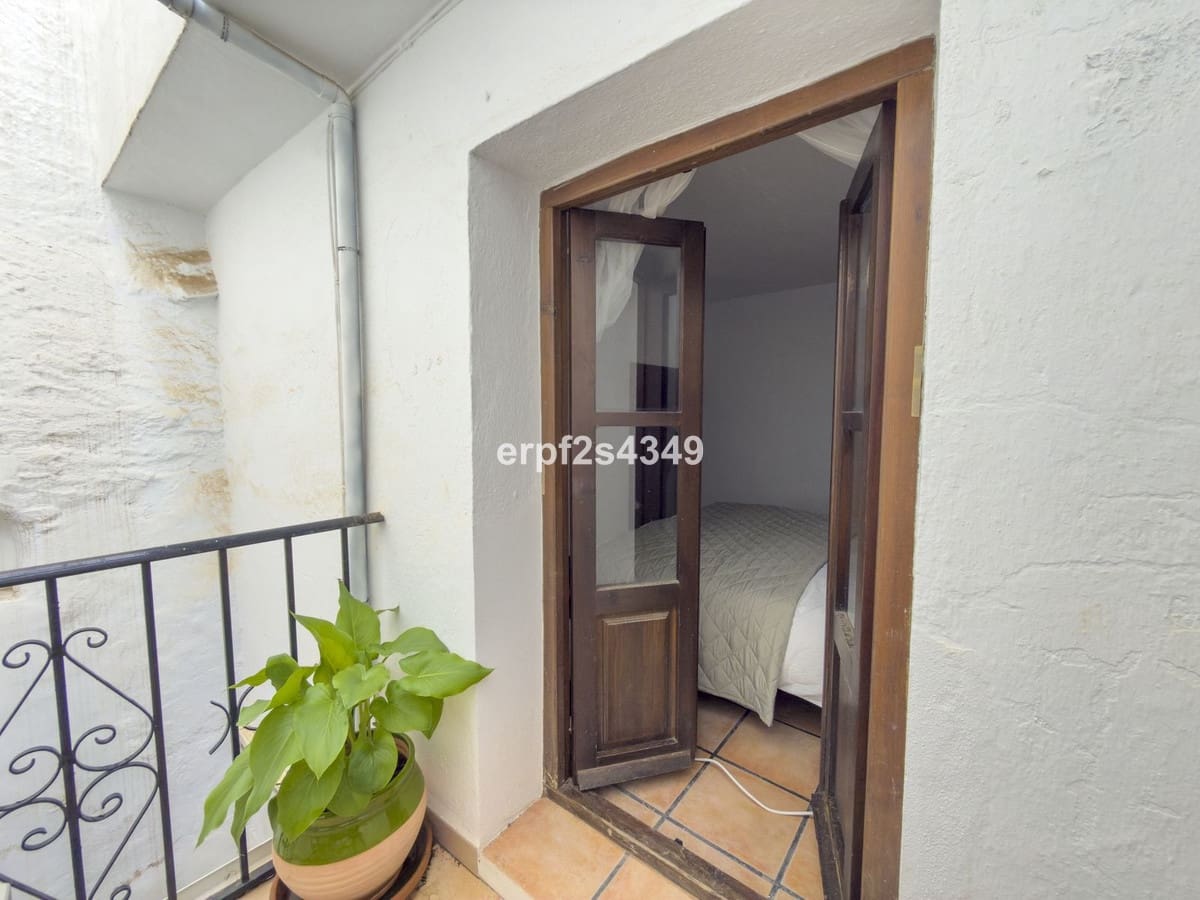 2 bedroom Townhouse for sale in Yunquera - € 85,000 (Ref: 9624180)