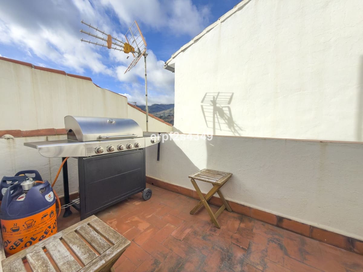 2 bedroom Townhouse for sale in Yunquera - € 85,000 (Ref: 9624180)