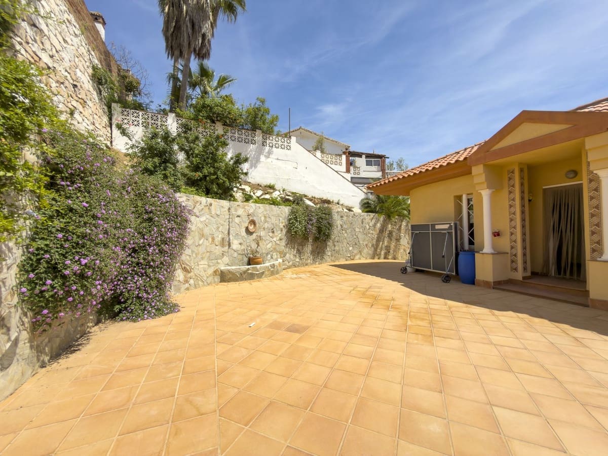 5 slaapkamer Villa te koop in Coin met zwembad garage - € 725.000 (Ref: 9787877)