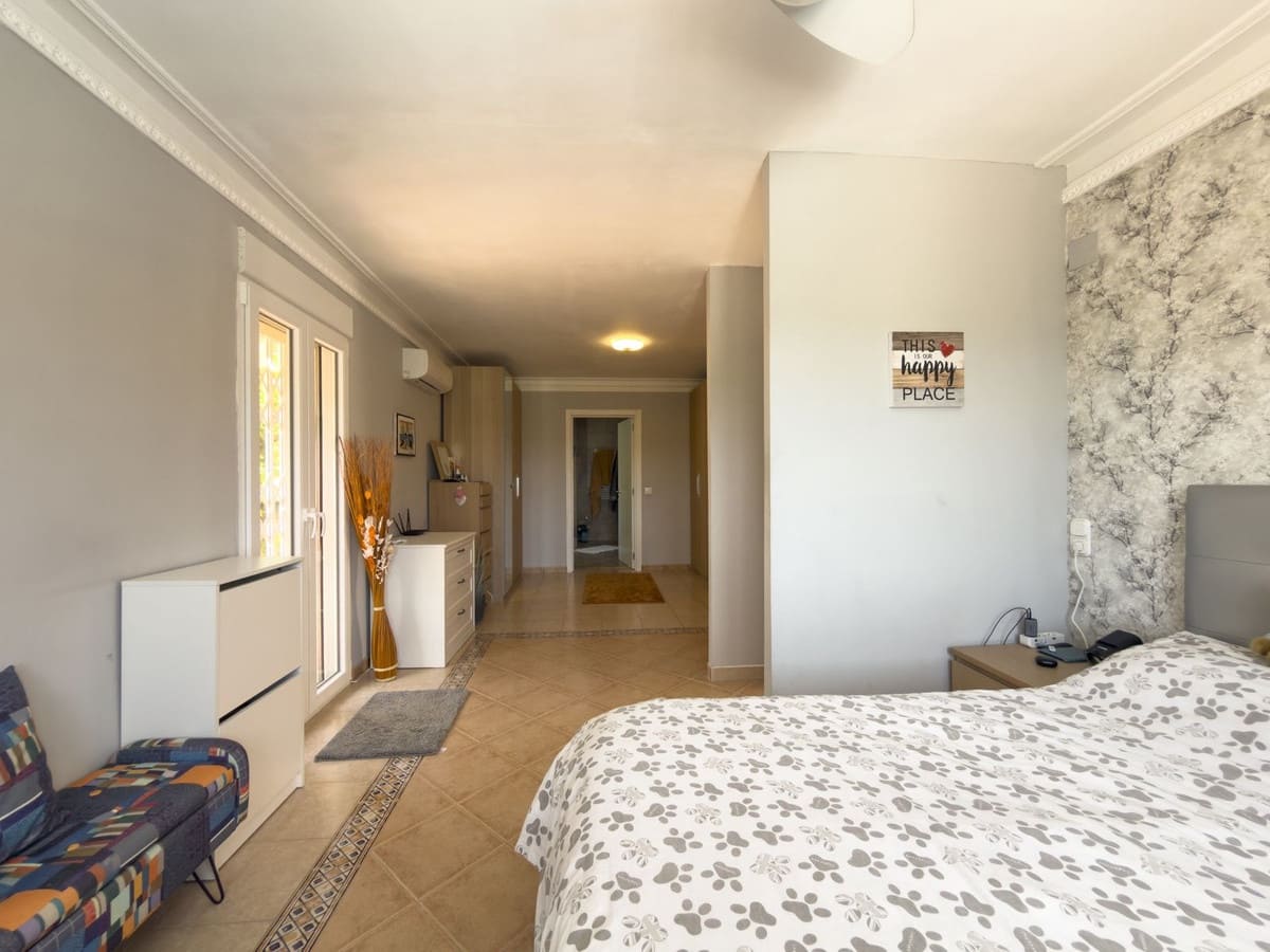 5 slaapkamer Villa te koop in Coin met zwembad garage - € 725.000 (Ref: 9787877)