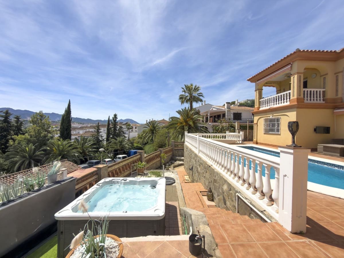 5 slaapkamer Villa te koop in Coin met zwembad garage - € 725.000 (Ref: 9787877)