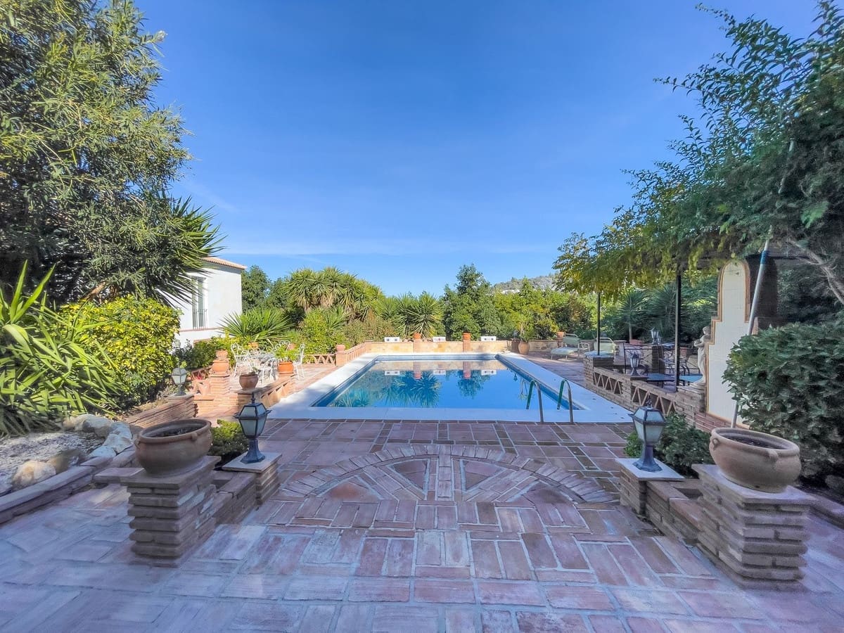 5 sovrum Finca/Hus på landet till salu i Coin med pool garage - 399 000 € (Ref: 9828014)