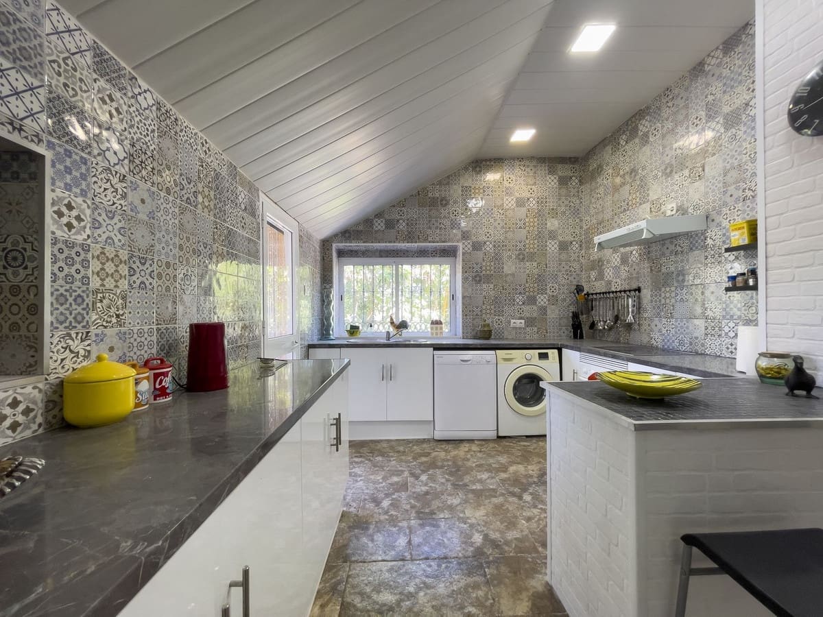 5 sovrum Finca/Hus på landet till salu i Coin med pool garage - 399 000 € (Ref: 9828014)