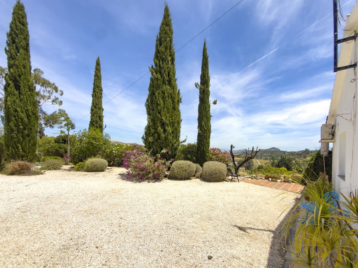 Finca/Casa Rural de 4 habitaciones en Coín en venta con piscina garaje - 525.000 € (Ref: 9940664)