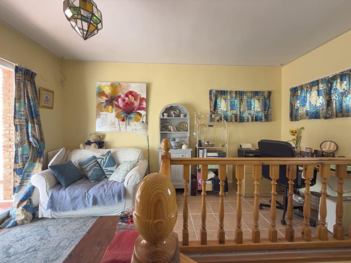 4 bedroom Villa for sale in Coin with pool garage - € 645,000 (Ref: 9968907)