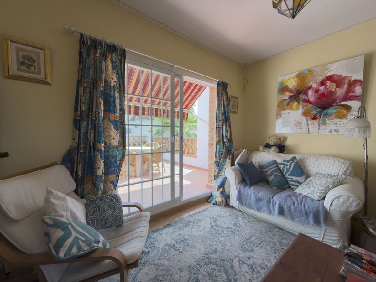 4 bedroom Villa for sale in Coin with pool garage - € 645,000 (Ref: 9968907)