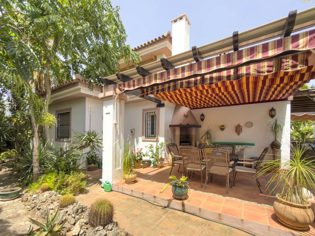 4 bedroom Villa for sale in Coin with pool garage - € 645,000 (Ref: 9968907)