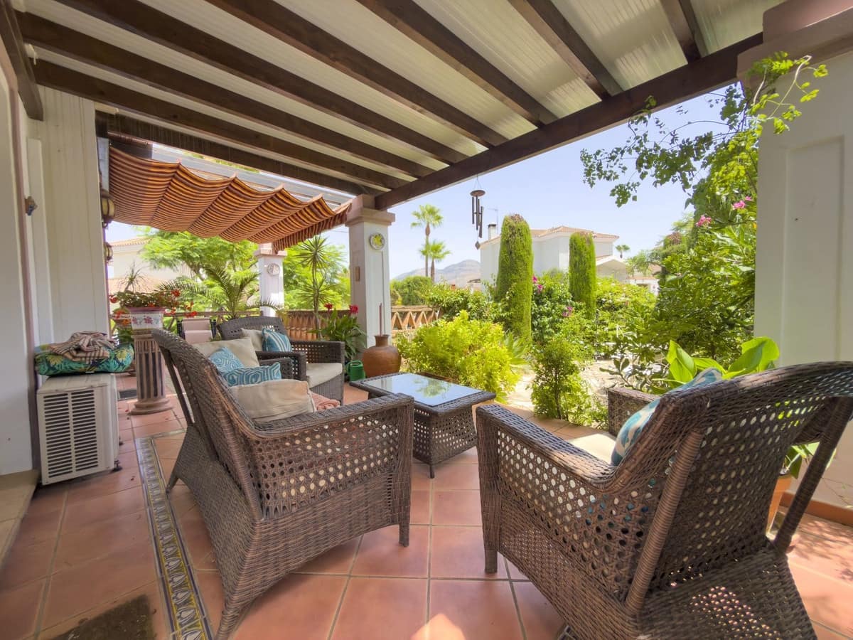 4 bedroom Villa for sale in Coin with pool garage - € 645,000 (Ref: 9968907)