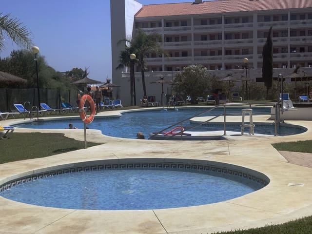 2 Zimmer Apartment zu vermieten in Manilva mit Garage - 700 € (Ref: 5635015)