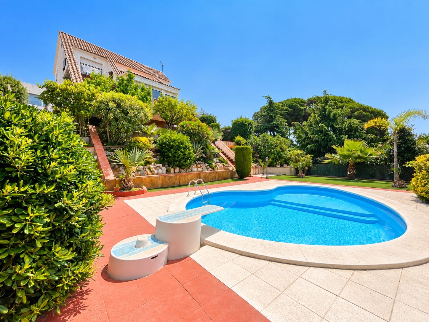 Casa de 4 habitaciones en Canet de Mar en venta con piscina garaje - 800.000 € (Ref: 10110427)