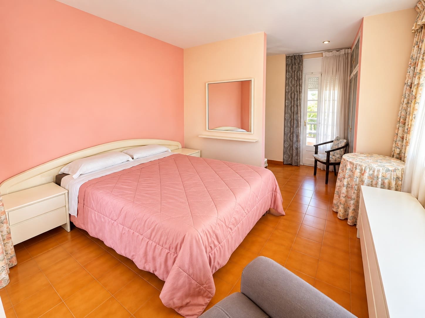 Casa de 4 habitaciones en Canet de Mar en venta con piscina garaje - 800.000 € (Ref: 10110427)