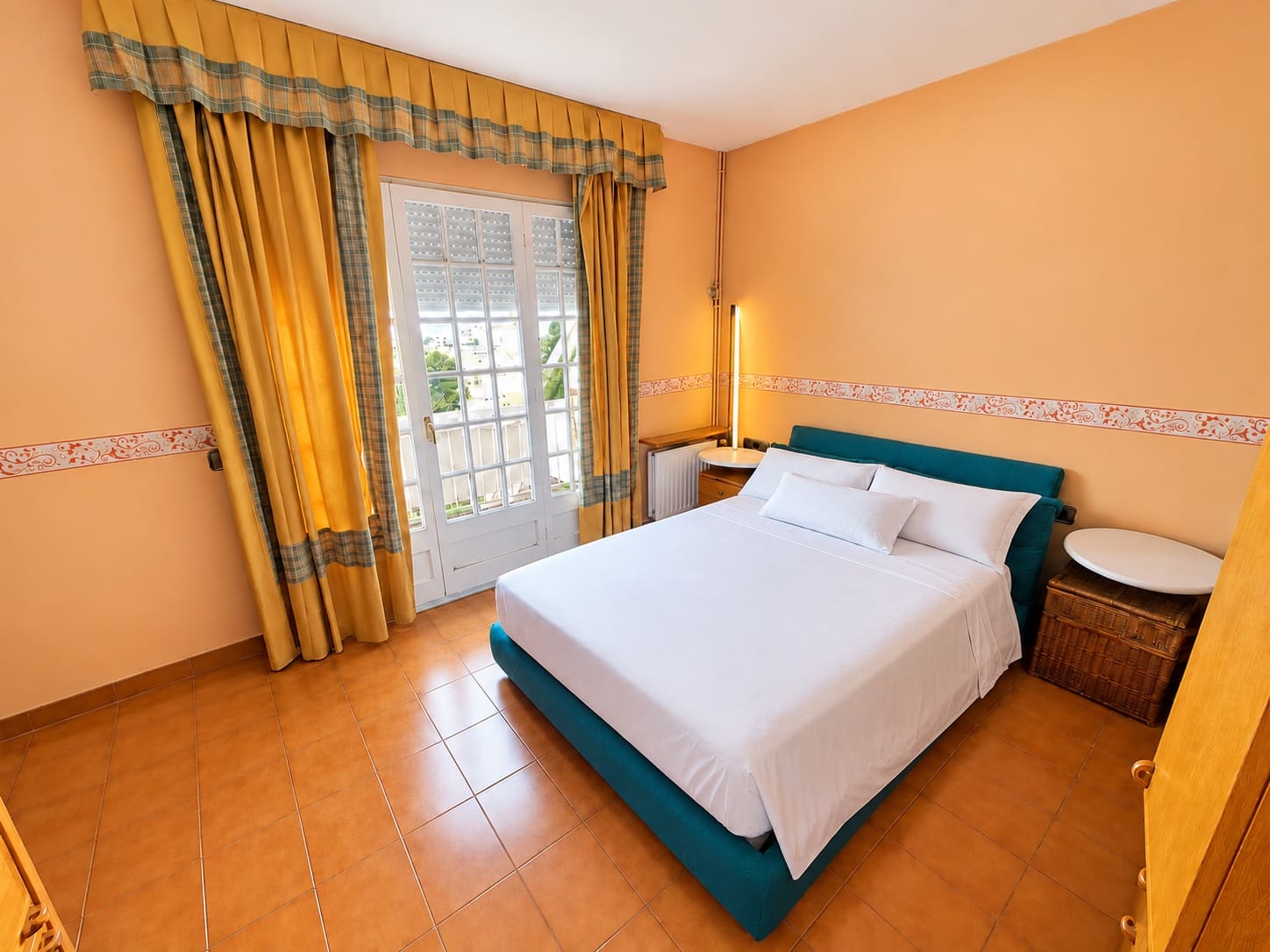 Casa de 4 habitaciones en Canet de Mar en venta con piscina garaje - 800.000 € (Ref: 10110427)