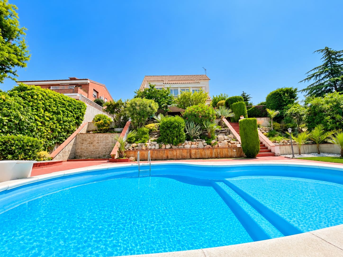 Casa de 4 habitaciones en Canet de Mar en venta con piscina garaje - 800.000 € (Ref: 10110427)