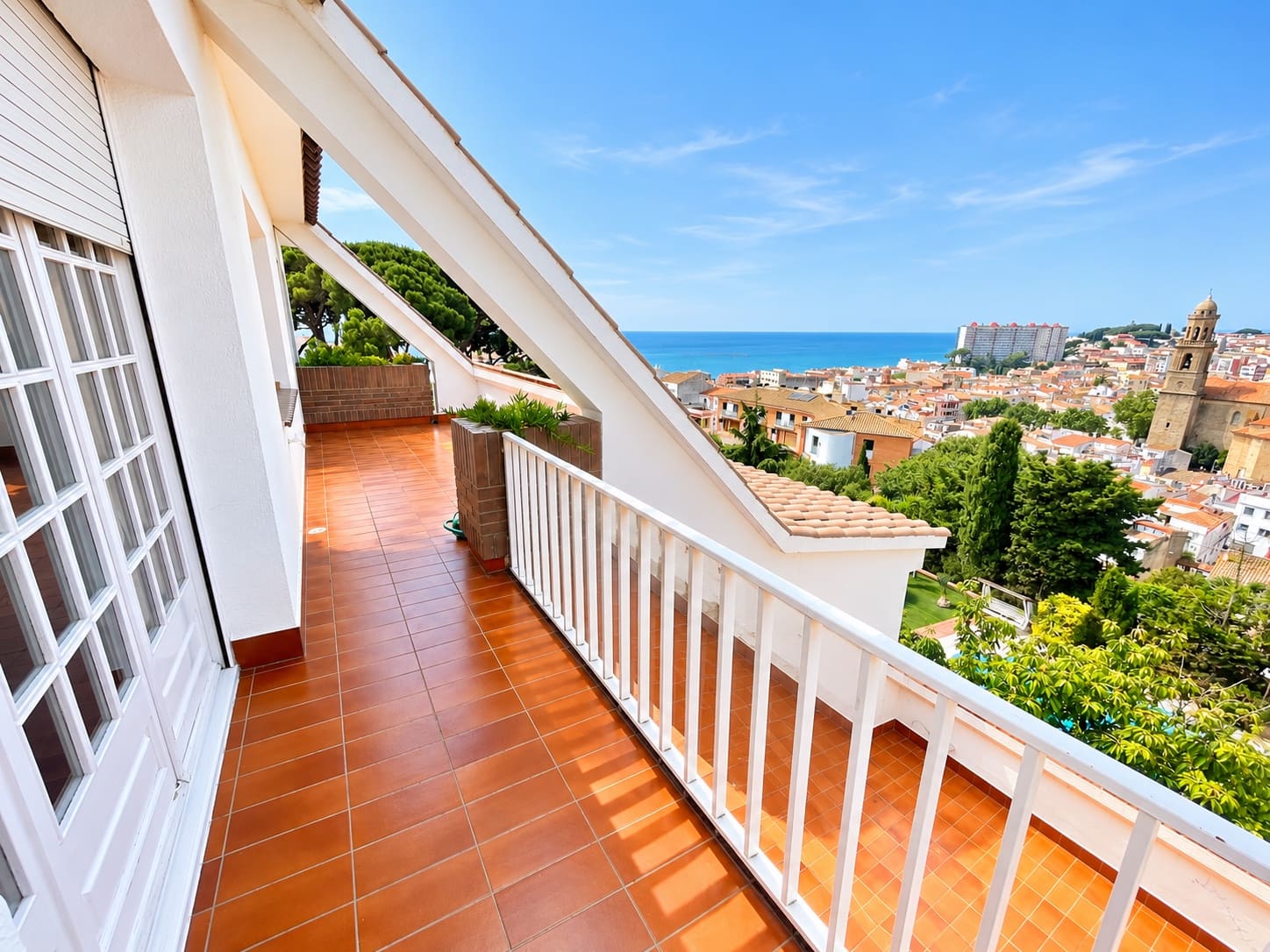 Casa de 4 habitaciones en Canet de Mar en venta con piscina garaje - 800.000 € (Ref: 10110427)