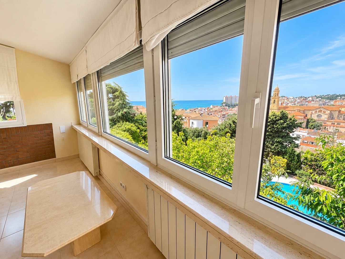 Casa de 4 habitaciones en Canet de Mar en venta con piscina garaje - 800.000 € (Ref: 10110427)