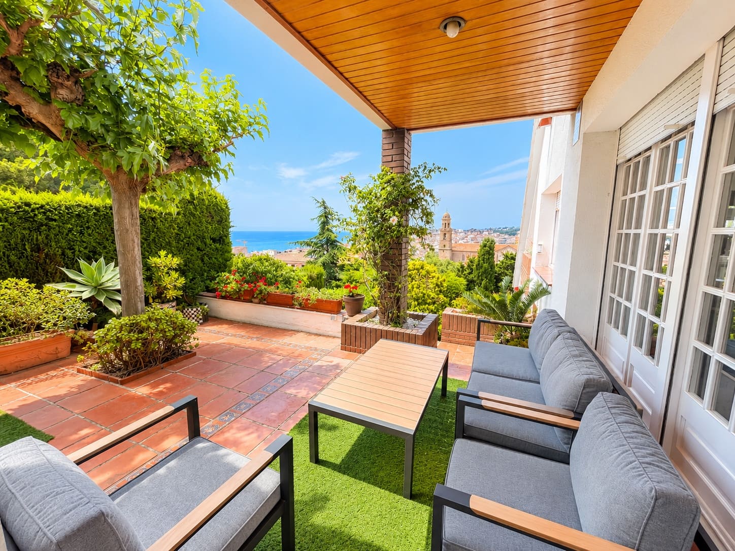 Casa de 4 habitaciones en Canet de Mar en venta con piscina garaje - 800.000 € (Ref: 10110427)