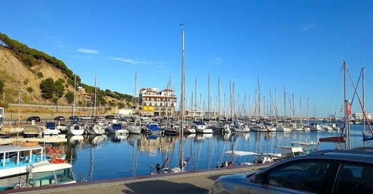 4 bedroom Townhouse for sale in Canet de Mar with pool garage - € 800,000 (Ref: 10110427)