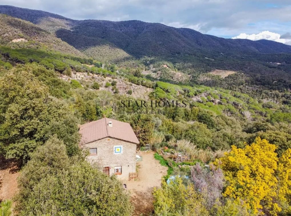 12 bedroom Townhouse for holiday rental in Sant Iscle de Vallalta with pool garage - € 1,600 (Ref: 10111243)