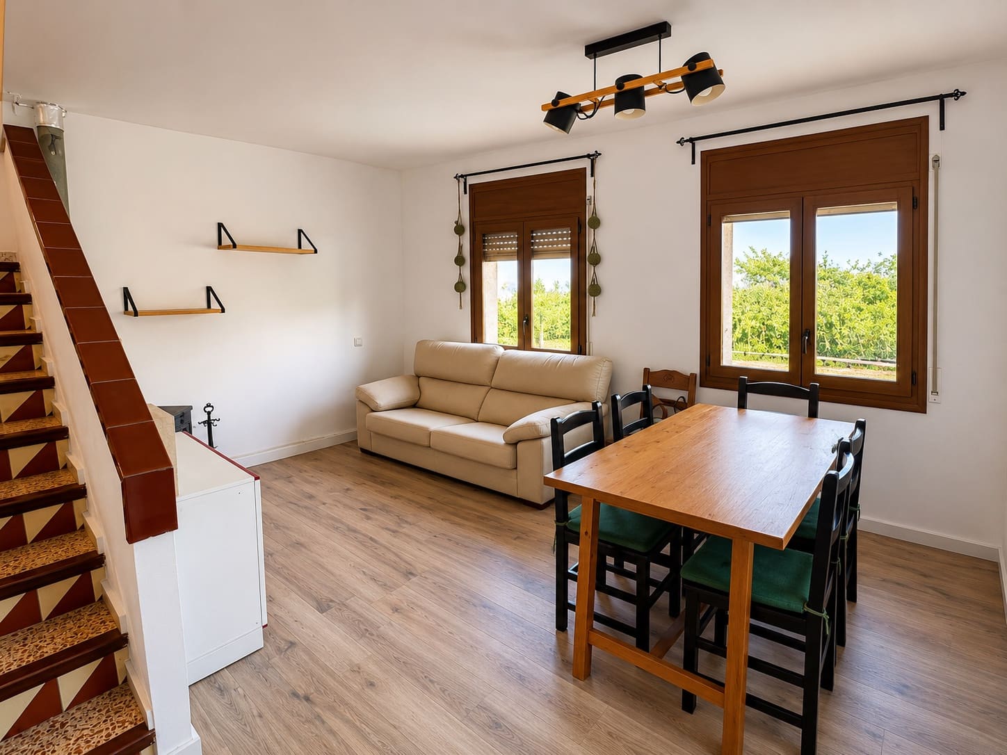 12 bedroom Townhouse for holiday rental in Sant Iscle de Vallalta with pool garage - € 1,600 (Ref: 10111243)