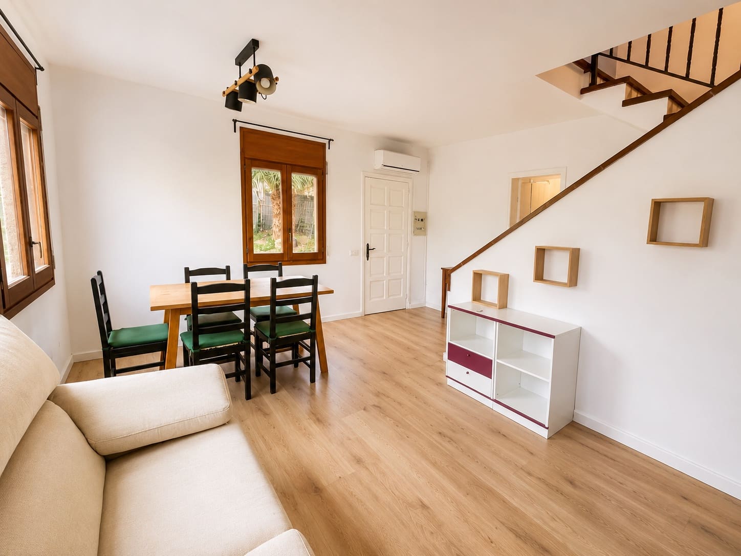 12 bedroom Townhouse for holiday rental in Sant Iscle de Vallalta with pool garage - € 1,600 (Ref: 10111243)