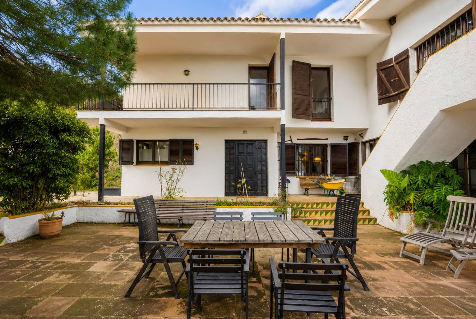 12 bedroom Townhouse for holiday rental in Sant Iscle de Vallalta with pool garage - € 1,600 (Ref: 10111243)